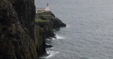 Cape 'deki antik İskoç deniz feneri. 4k Görüntü.