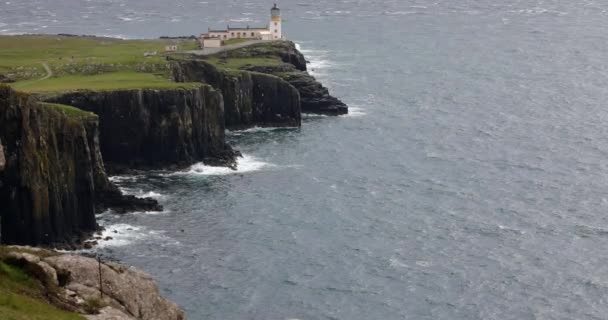 Cape 'deki antik İskoç deniz feneri. 4k Görüntü. — Stok video