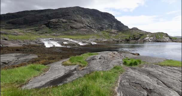 Piękny krajobraz przyrody Szkocji. Nagranie 4k. — Wideo stockowe