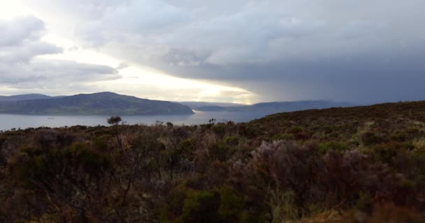 Prachtig landschap van Schotland natuur. 4k Beelden. — Stockvideo