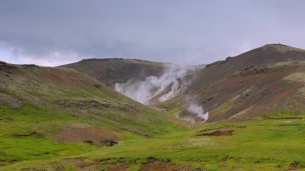 Picturesque landscape of traditional nature of Iceland. HD Footage. — Stock Video