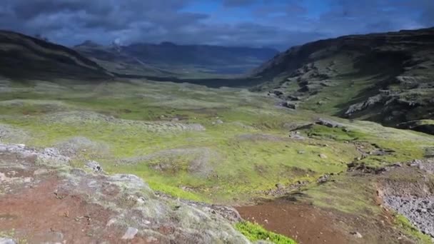 Живописний ландшафт традиційної природи Ісландії. Малюнки. — стокове відео