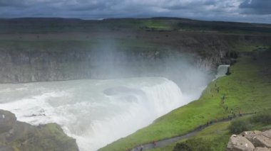 İzlanda 'nın geleneksel doğasının resimli manzarası. Hd Görüntüsü.