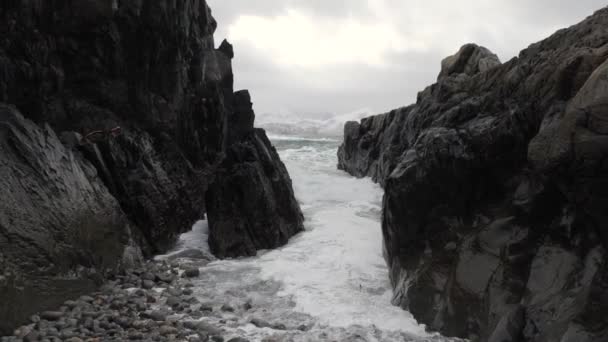 ロフテン島。移動雲と美しいノルウェーの風景. — ストック動画