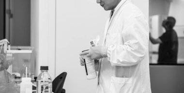 BEIJING, ÇİN - HAZİRAN 03, 2019: Virüsler ve uyuşturucular için Tıbbi Bilimsel Araştırma Labaratuvarı.