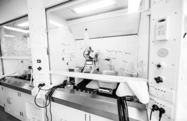 BEIJING, ÇİN - HAZİRAN 03, 2019: Virüsler ve uyuşturucular için Tıbbi Bilimsel Araştırma Labaratuvarı.