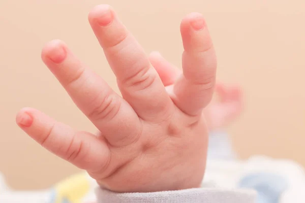 Mano del bebé primer plano — Foto de Stock