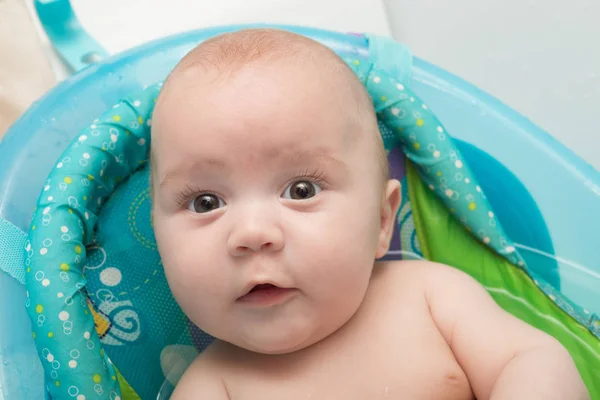 幸せな赤ちゃん男の子の肖像画 — ストック写真