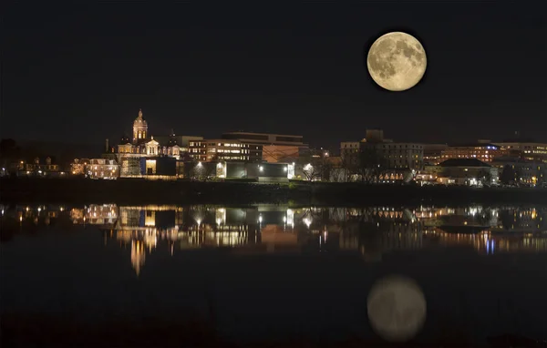 Fredericton i månskenet New Brunswick, Kanada — Stockfoto