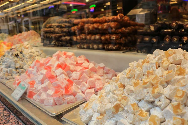 Turkish delight candies in storefront — Stock Photo, Image