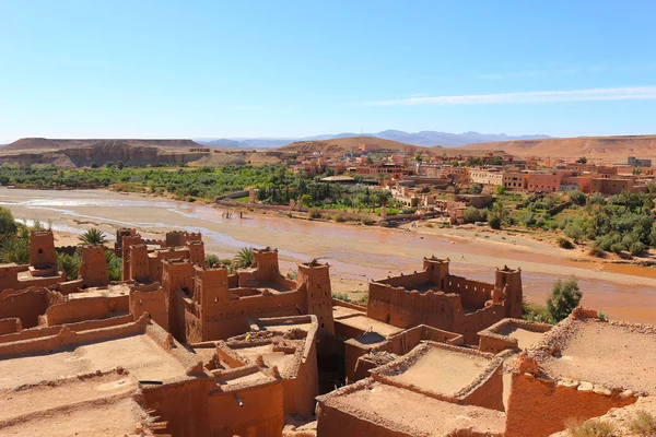 Techos y valle de Ait Benhaddou, Marruecos —  Fotos de Stock