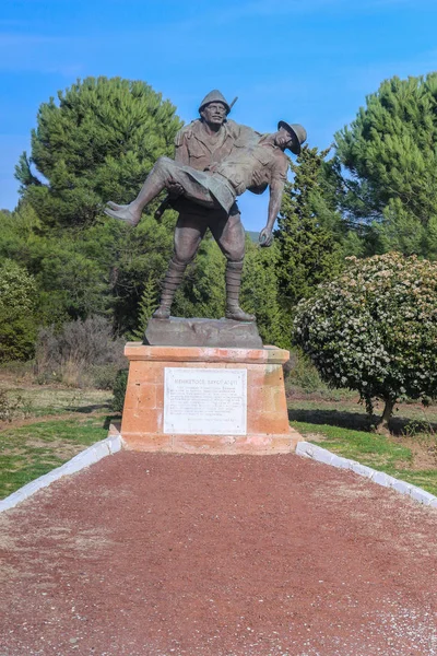 受伤的士兵 statueanzac 湾, 土耳其 — 图库照片