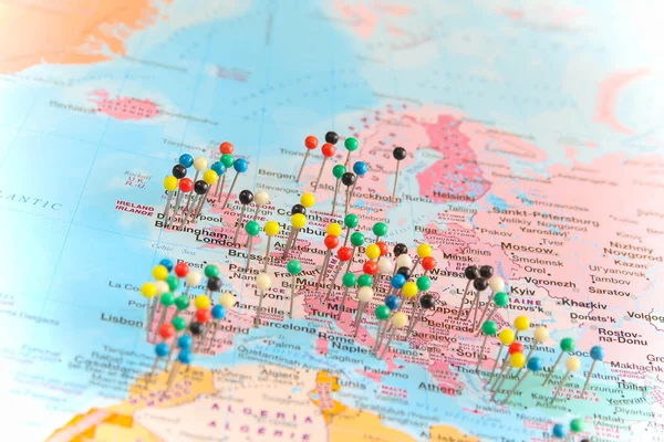 Different Colored Push Pins Tacks Map Europe Identifying Destinations Travelled — Stock Photo, Image