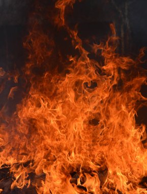 şenlik ateşi doku ateş ile