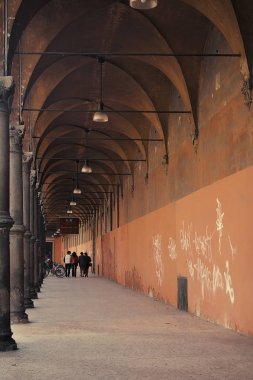 İtalya Bologna antik portikolardan