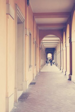 İtalya Bologna antik portikolardan