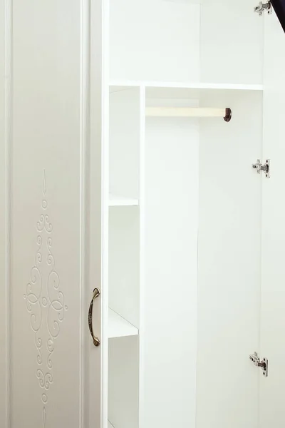 Genişletilmiş biçimde dolap