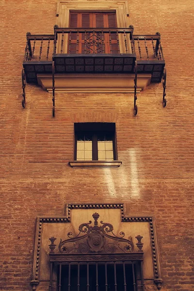 Балкон. Эпоха Возрождения. Болонья, Италия — стоковое фото