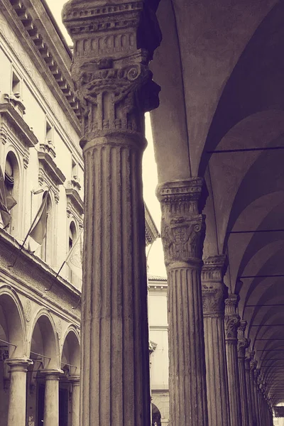 Bologna sütunlar. İtalya