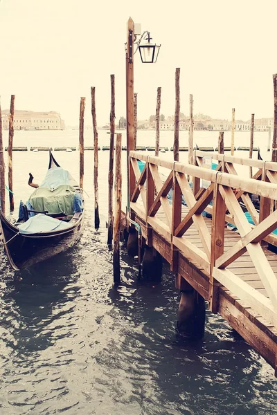 Gondolas. Venecia. Italia — Foto de Stock