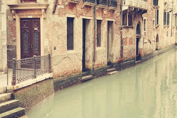 Venedik kanallar. İtalya