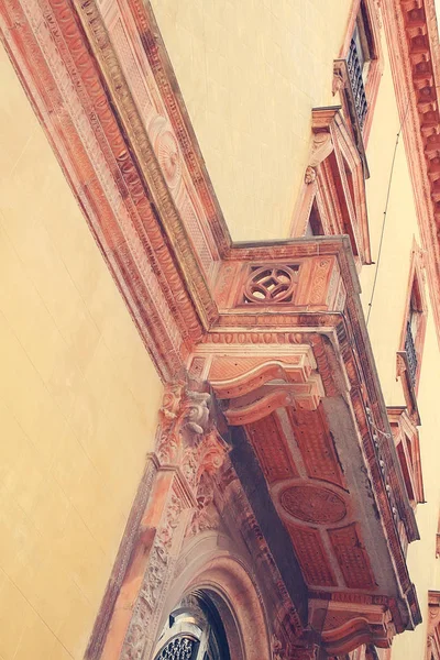 Sarayı balkon. Mimari detay