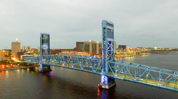 Vue aérienne de nuit du pont Jacksonville, Floride — Photo