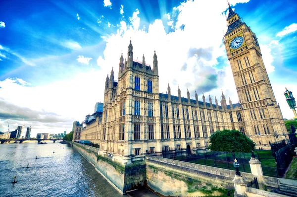 Wieży Big Ben, symbol Londynu — Zdjęcie stockowe