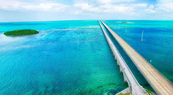 Overseas Highway vista aérea en un hermoso día soleado, Florida —  Fotos de Stock