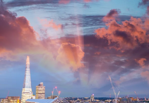 Londres magnifique coucher de soleil skyline, vue aérienne — Photo