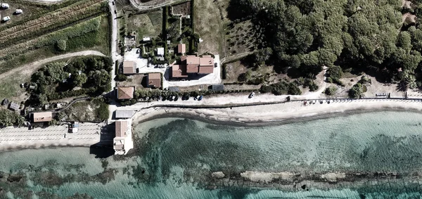 Overhead luchtfoto van zandstrand in de Middellandse Zee — Stockfoto