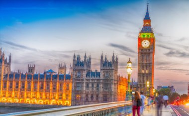 Westminster Bridge alacakaranlıkta, Londra - İngiltere
