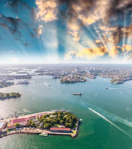 Magnificence of Sydney Harbour as seen from helicopter — Stock Photo, Image