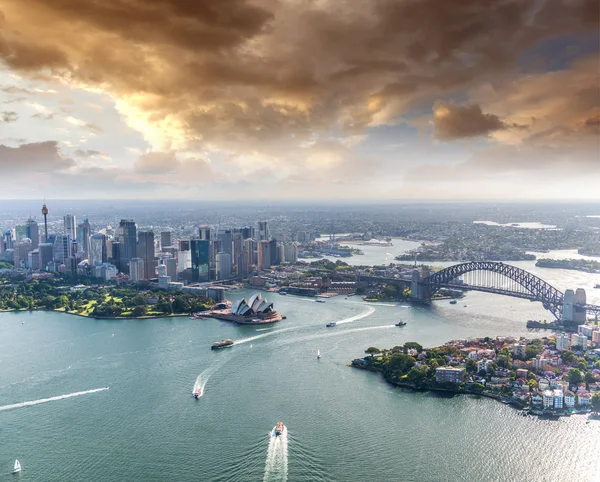 Sydney Harbour, alkonyatkor Nsw, Ausztrália — Stock Fotó