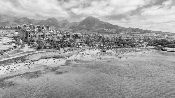 Playa de Las Americas, Tenerife. Luchtfoto in het zomerseizoen — Stockfoto