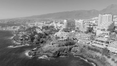 Tenerife, İspanya - 7 Eylül 2016: Playa de Las havadan görünümü