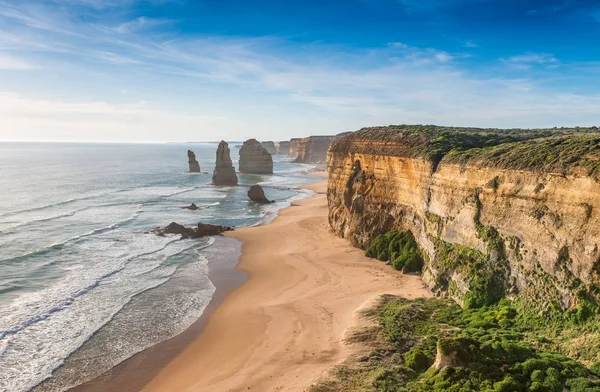 De tolv apostlarna klipporna på havet, Great Ocean Road på Solar — Stockfoto