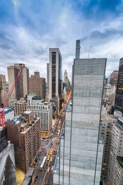 Midtown Manhattan från taket, Flygfoto i solnedgången — Stockfoto