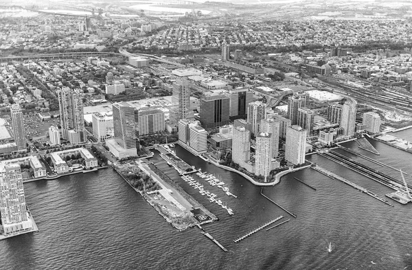 Černobílé zobrazení budov Manhattan, New York City - Usa — Stock fotografie