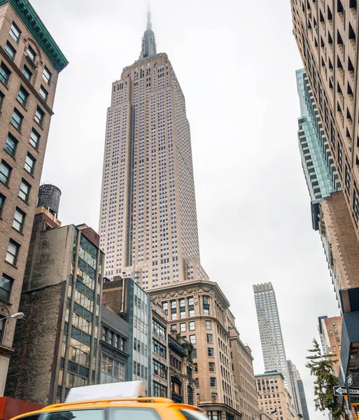 NEW YORK CITY - GIUGNO 2013: L'Empire State Building di New York — Foto Stock