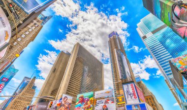 New York City - Haziran 2013: Times Square, Broadway ile özellikli 