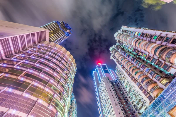 MACAU, CHINA - ABRIL 2014: Ciudad horizonte con luces de casinos en n — Foto de Stock