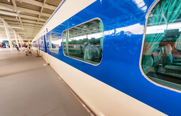 KYOTO, JAPAN - MAY 30, 2016: Shinkansen train inside Railway Mus — Stock Photo, Image