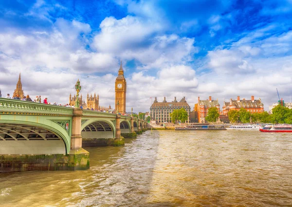 Vista sul tramonto di Westminster Bridge e Palace, Londra — Foto Stock