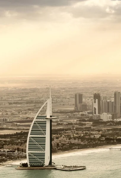 Hotel Burj Al Arab in Dubai — Stockfoto