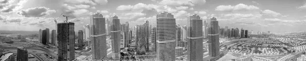 Emirates Lakes Towers buildings in Dubai — Stock Photo, Image