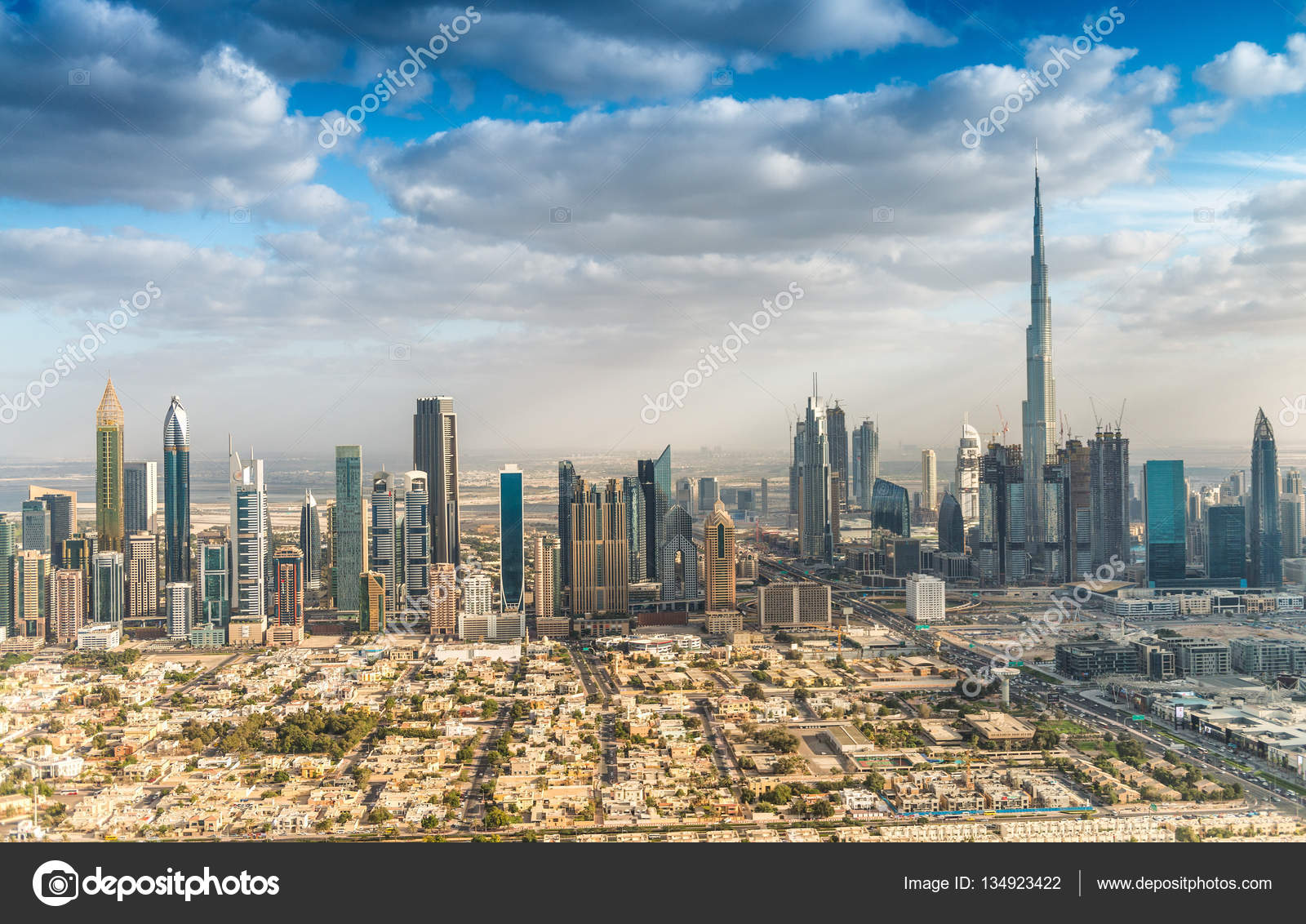ᐈ Dubai Skyline Stock Pictures Royalty Free Dubai Skyline Photos Download On Depositphotos