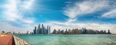 Dubai Marina havadan görünümü
