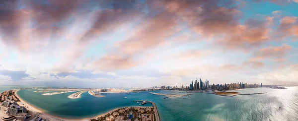 Palm Jumeirah und Dubai Marina — Stockfoto