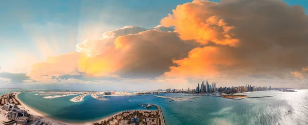 Palm Jumeirah y Marina skyline en Dubai —  Fotos de Stock